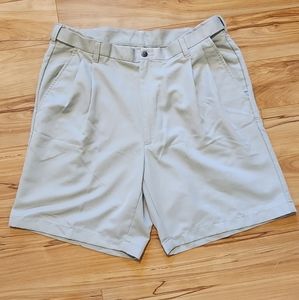 MEN'S KHAKI GOLF SHORTS NO BRAND SIZE 36 WAIST ADJUSTABLE